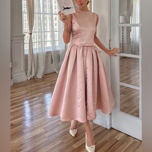 NWT Cider Pink Satin Sleeveless Bow Front Pleated Midi Dress Size M 🎀